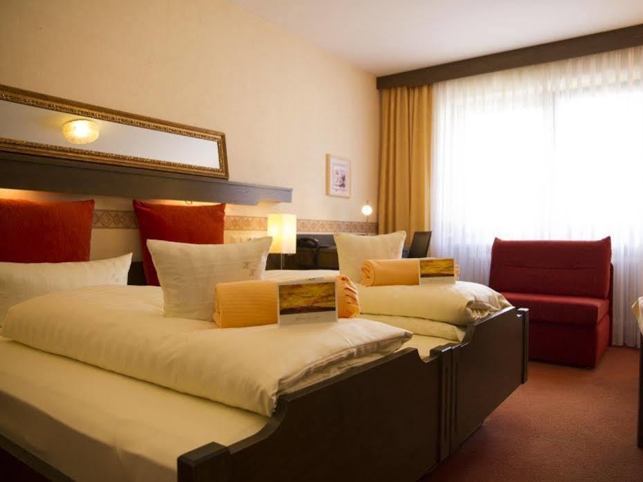 Hotel Hellers Twenty Four I -24H-Check-In- ฟรีดริชส์ฮาเฟน ภายนอก รูปภาพ